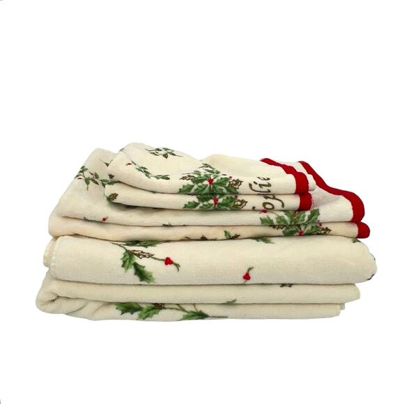 Lenox Holly print ivory and gold metallic accent leaves towel set. - Picture 1 of 11